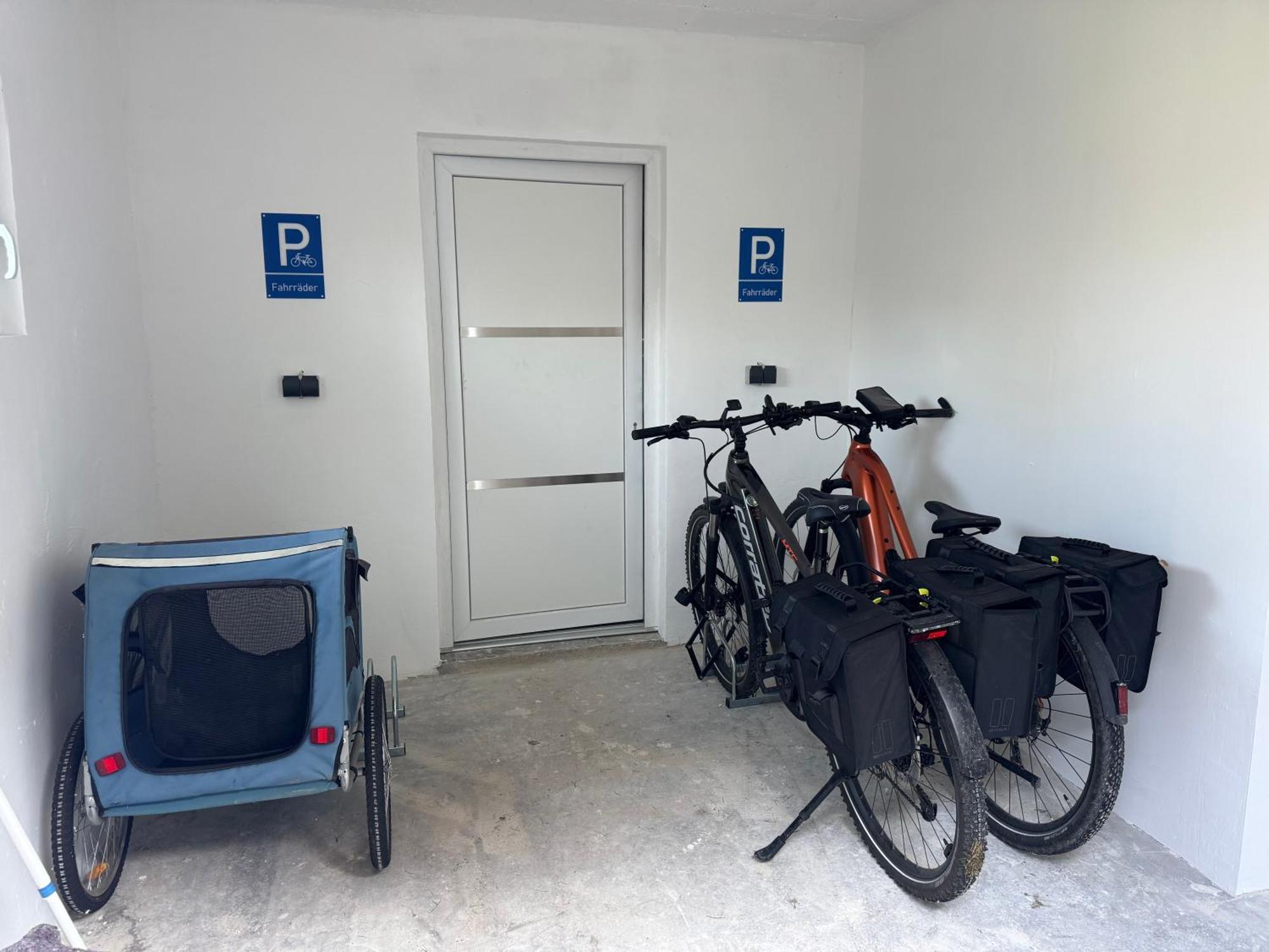 בורקן Ferienwohnung Am See Dillich - Eigener Garten - Ruhige Lage - Natur Vor Der Haustuer מראה חיצוני תמונה